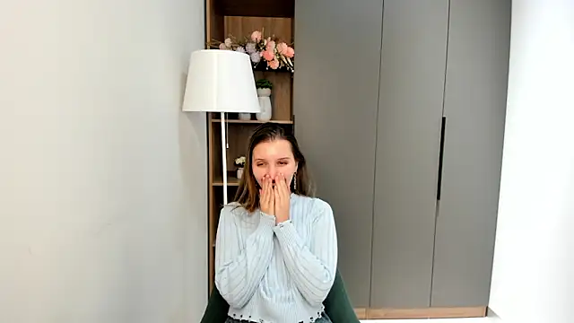 Snapshot of AshelyPeakes chatting on February 2026 05:03:01 AM AshelyPeakes online show from February 2026 05:03:01 AM