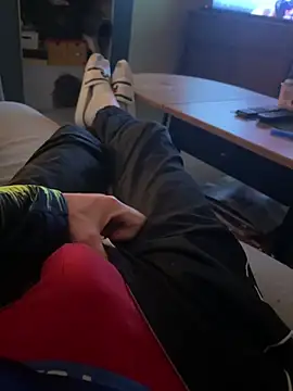 Crevette311 online show from November 2025 11:30:01 PM