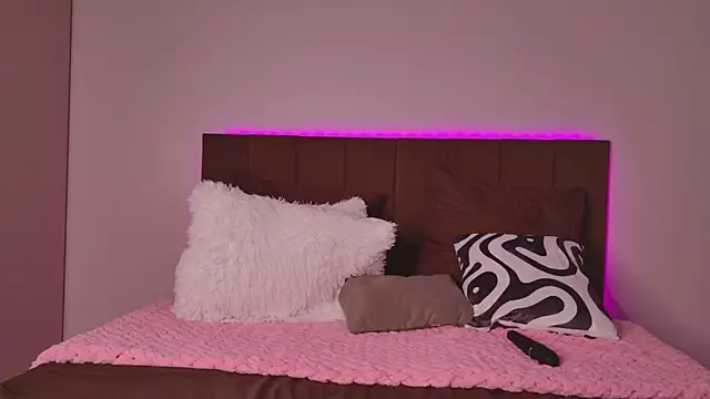 Snapshot of Born_to_Blow_ chatting on March 2026 03:23:02 AM Born to Blow online show from March 2026 03:23:02 AM