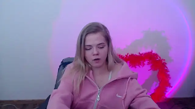 FoxiLana online show from February 2026 09:21:02 AM