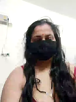 Snapshot of Desi_Heat_Couple chatting on February 2026 04:27:02 PM Desi Heat Couple online show from February 2026 04:27:02 PM