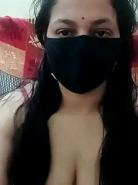 Snapshot of Desi_Heat_Couple chatting on February 2026 06:34:01 AM Desi Heat Couple online show from February 2026 06:34:01 AM