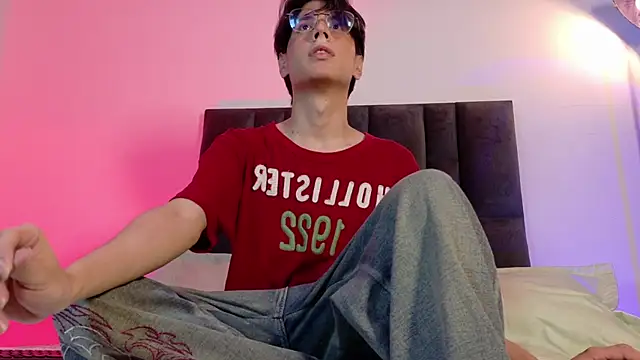 lui x dust online show from May 2026 03:24:02 AM