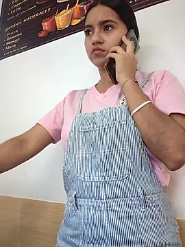 Snapshot of DulceCaroX chatting on May 2026 12:35:02 PM DulceCaroX online show from May 2026 12:35:02 PM