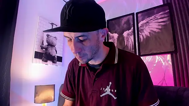 Milanwhite  online show from February 2026 11:42:01 AM