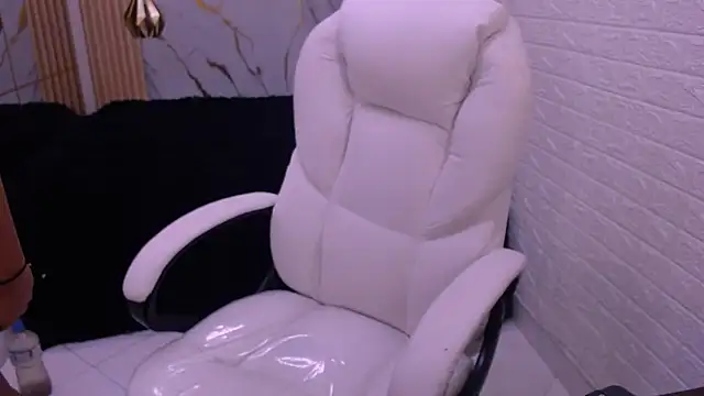 velvet o online show from February 2026 04:24:02 AM