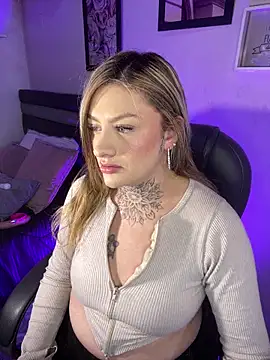 Snapshot of Eliee_Roth chatting on February 2026 03:07:02 AM Eliee Roth online show from February 2026 03:07:02 AM