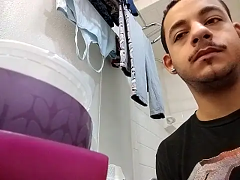 momo0208 online show from February 2026 02:36:01 PM