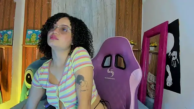 Snapshot of anita_west chatting on February 2026 07:02:02 PM anita west online show from February 2026 07:02:02 PM