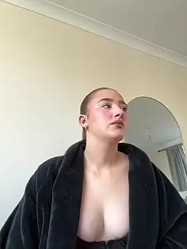 LolaRaeBabyy online show from March 2026 02:02:02 PM