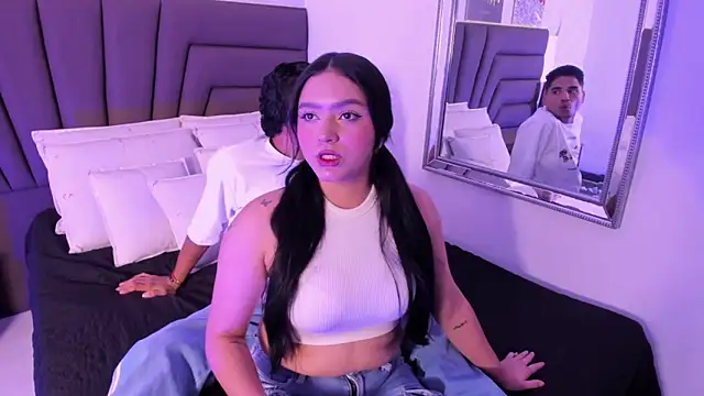 Snapshot of JhoanAndScarlet chatting on February 2026 03:38:02 AM JhoanAndScarlet online show from February 2026 03:38:02 AM