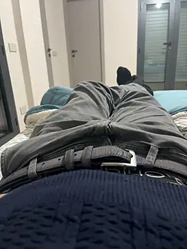 Snapshot of frenk33 chatting on February 2026 06:42:01 PM frenk33 online show from February 2026 06:42:01 PM