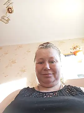KiraStanton online show from May 2026 04:15:01 PM