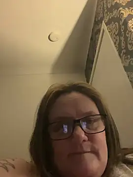 Busty-GilfQuinn online show from March 2026 09:39:02 PM