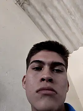 Snapshot of bbluchito chatting on February 2026 03:01:01 PM bbluchito online show from February 2026 03:01:01 PM