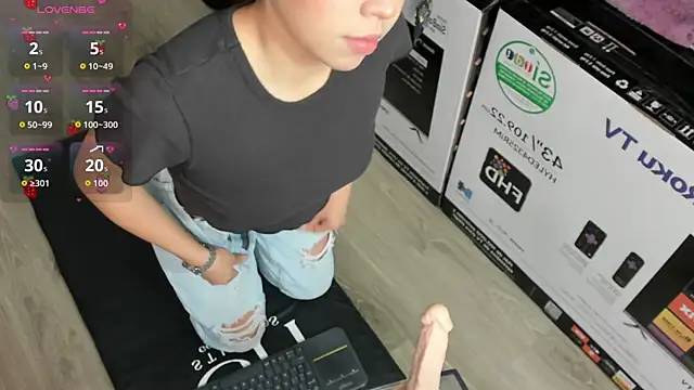 Snapshot of Ambarina_ chatting on May 2026 11:28:01 AM Ambarina online show from May 2026 11:28:01 AM
