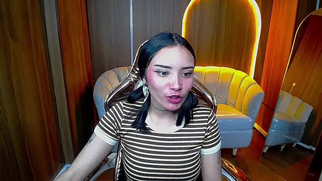 Snapshot of Daphne_nicole_b chatting on February 2026 12:50:01 PM Daphne nicole b online show from February 2026 12:50:01 PM