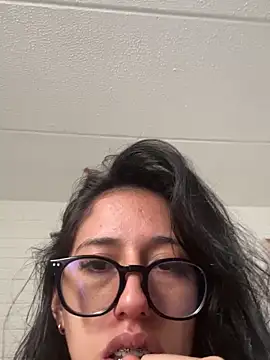 Snapshot of susi_chimm chatting on March 2026 01:06:02 PM susi chimm online show from March 2026 01:06:02 PM