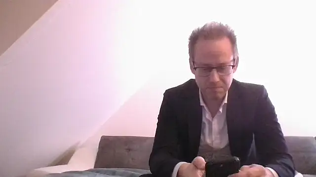 Snapshot of Lost_in_lace chatting on March 2026 07:09:01 PM Lost in lace online show from March 2026 07:09:01 PM