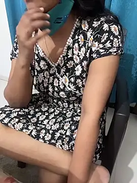 Snapshot of Queenlipx chatting on February 2026 03:21:01 PM Queenlipx online show from February 2026 03:21:01 PM