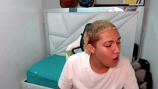 Street poemm  online show from February 2026 04:33:02 AM