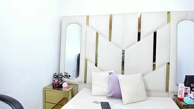 lissablaze online show from March 2026 03:42:01 PM