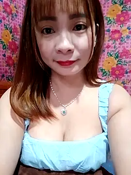 Snapshot of Him_MountainGirl26 chatting on March 2026 02:16:01 AM Him MountainGirl26 online show from March 2026 02:16:01 AM