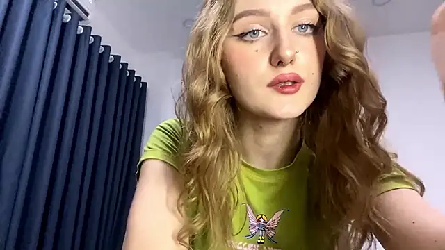 Snapshot of HotCheeseCake chatting on March 2026 10:43:01 AM HotCheeseCake online show from March 2026 10:43:01 AM