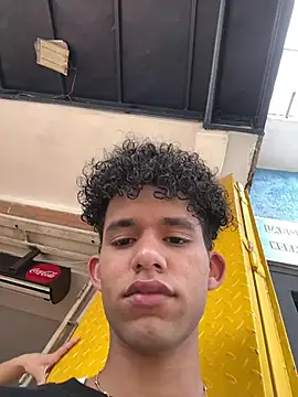 Stickmendez online show from February 2026 08:42:02 PM