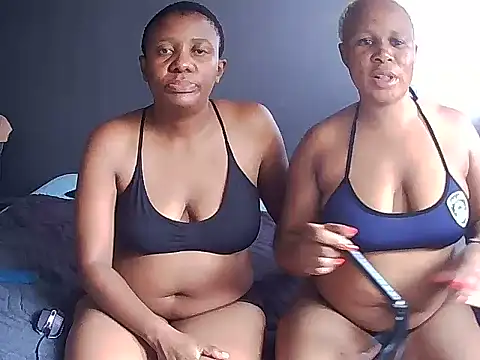 Snapshot of CocoAssDuo chatting on February 2026 11:30:01 AM CocoAssDuo online show from February 2026 11:30:01 AM