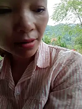 Snapshot of Salyk5 chatting on May 2026 03:23:01 AM Salyk5 online show from May 2026 03:23:01 AM