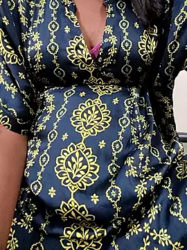 Snapshot of Lovely_sanah chatting on March 2026 12:33:02 PM Lovely sanah online show from March 2026 12:33:02 PM