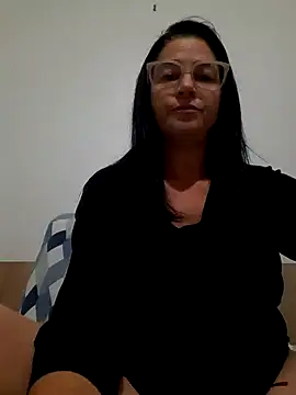 Snapshot of Camilegaucha chatting on May 2026 10:29:01 PM Camilegaucha online show from May 2026 10:29:01 PM