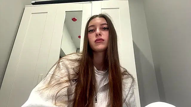 Snapshot of selena_favn chatting on March 2026 03:12:02 AM selena favn online show from March 2026 03:12:02 AM