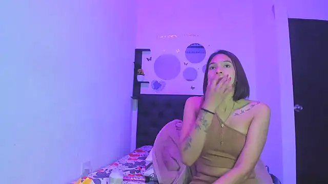 sapphire brown20 online show from May 2026 12:38:01 AM