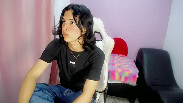 Snapshot of Larry_craft chatting on February 2026 08:18:01 PM Larry craft online show from February 2026 08:18:01 PM