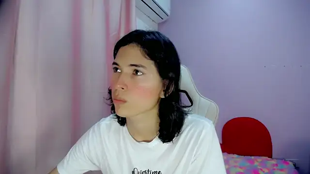 Snapshot of Larry_craft chatting on March 2026 08:44:01 PM Larry craft online show from March 2026 08:44:01 PM