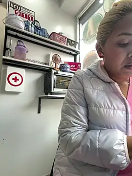 Snapshot of RubiaMorena chatting on June 2026 07:05:01 PM RubiaMorena online show from June 2026 07:05:01 PM
