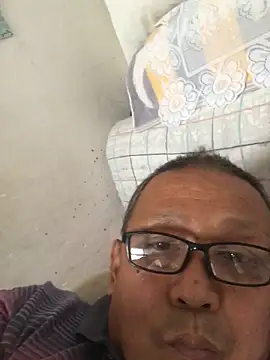 Snapshot of yaocaobi8 chatting on April 2026 10:28:01 AM yaocaobi8 online show from April 2026 10:28:01 AM