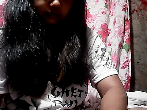 Snapshot of Flowerbebe chatting on March 2026 06:14:01 PM Flowerbebe online show from March 2026 06:14:01 PM