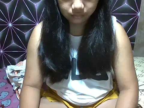Flowerbebe online show from April 2026 06:09:01 PM