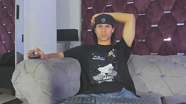 TonyBenedetti online show from June 2026 08:15:02 PM
