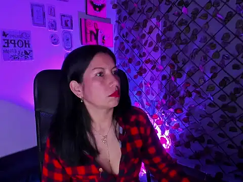 Snapshot of Megan_Collinss1 chatting on February 2026 12:15:02 PM Megan Collinss1 online show from February 2026 12:15:02 PM