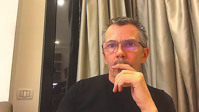 Snapshot of SerenaBFF chatting on February 2026 06:17:02 PM SerenaBFF online show from February 2026 06:17:02 PM