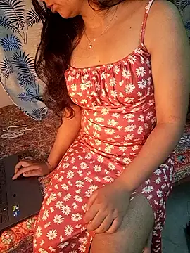 Snapshot of Queen_of_Nepal chatting on February 2026 01:32:02 PM Queen of Nepal online show from February 2026 01:32:02 PM