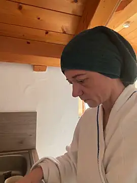 FitAnna online show from March 2026 09:04:01 AM