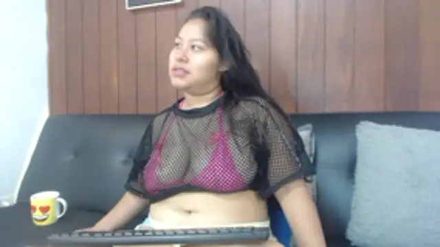 Snapshot of Assly_Love chatting on May 2026 07:12:01 PM Assly Love online show from May 2026 07:12:01 PM