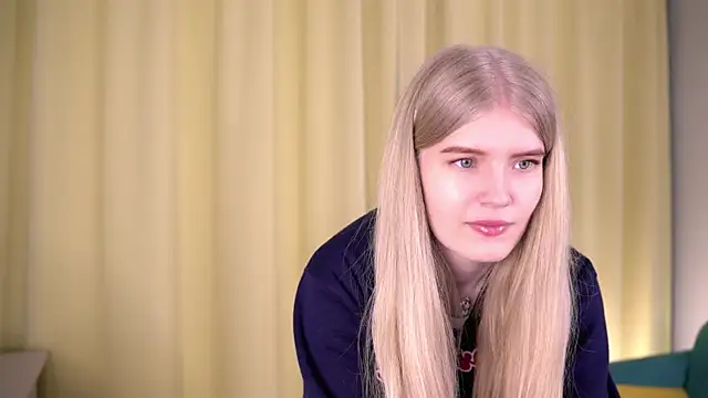 TraceeSeelig online show from March 2026 04:18:02 AM