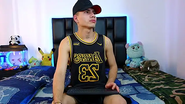 Dereek Hot online show from February 2026 09:36:02 PM