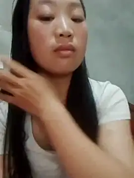 Snapshot of Miu_la chatting on February 2026 04:11:01 AM Miu la online show from February 2026 04:11:01 AM